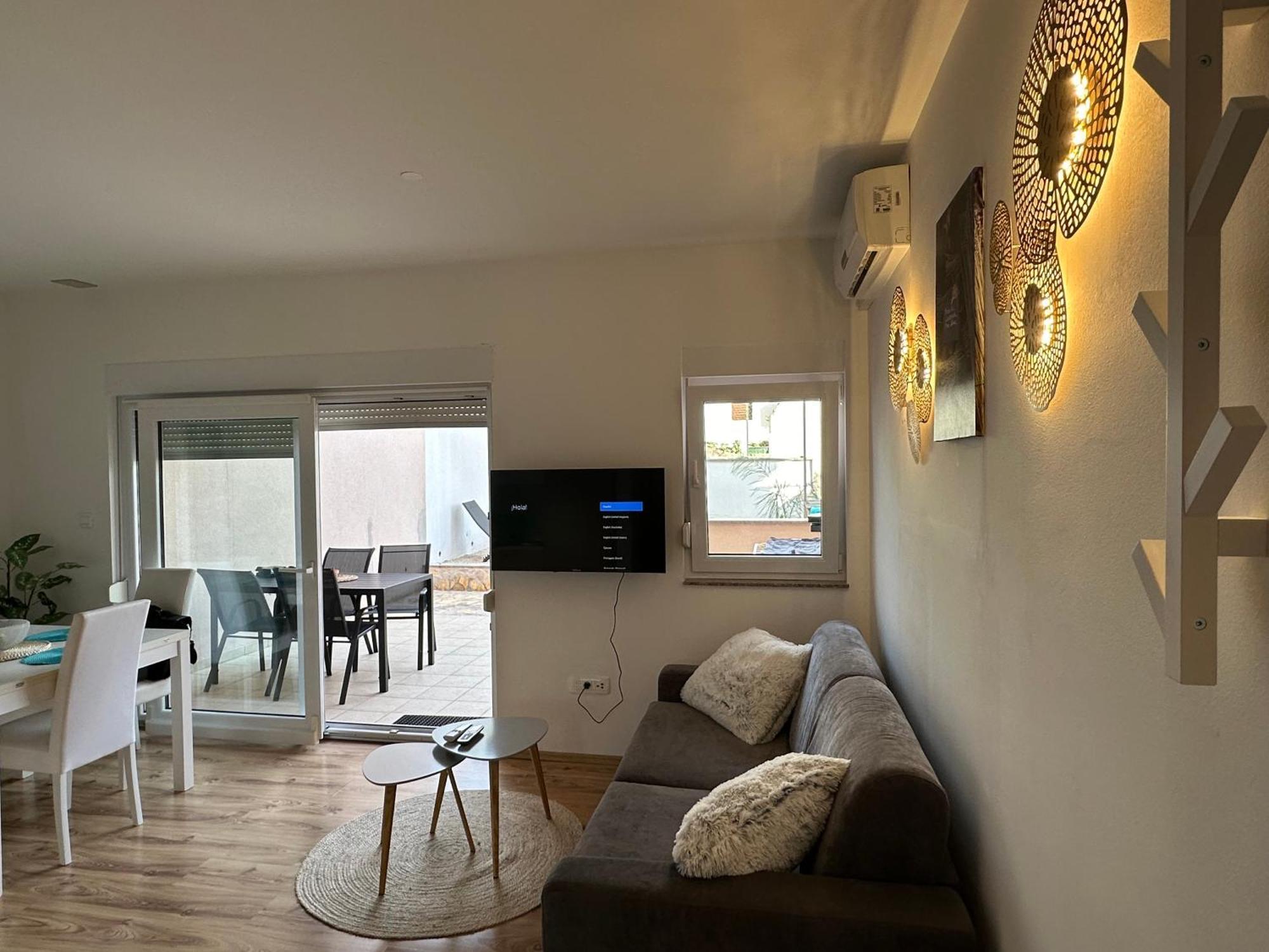 Apartments Dante Domus Aurea Милна Екстер'єр фото